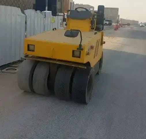 تأجير مقص أسفلت